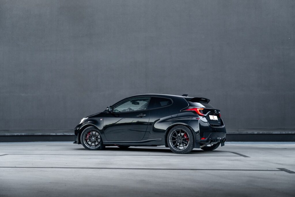 Wynajem Toyota GR Yaris - Wypożyczalnia aut sportowych Warszawa - Car4Fun