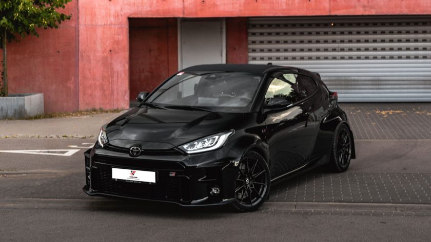 Wynajem Toyota GR Yaris - Wypożyczalnia aut sportowych Warszawa - Car4Fun
